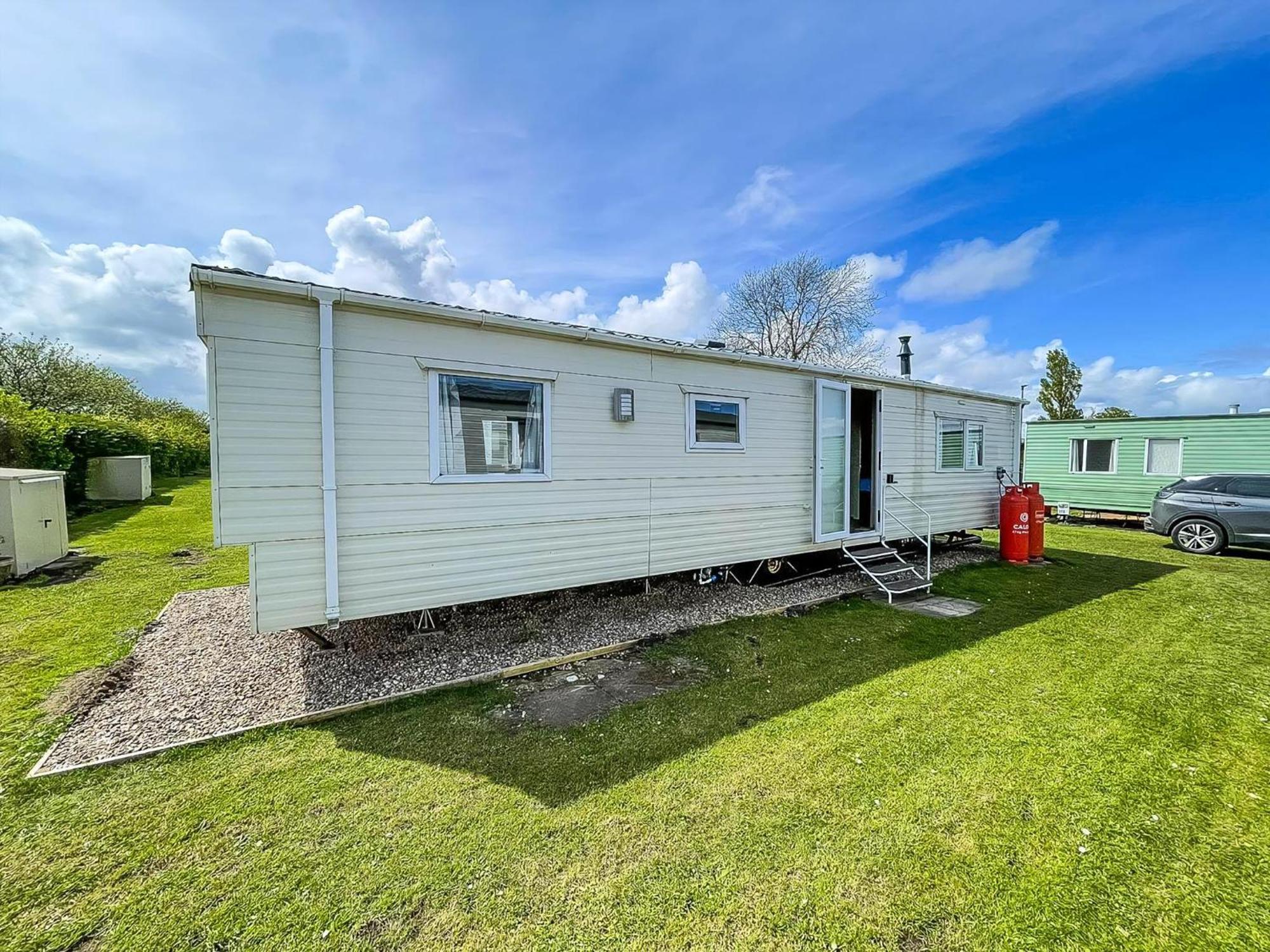 Lovely 6 Berth Caravan At Sunnydale Holiday Park Ref 35375S Louth  Exterior foto