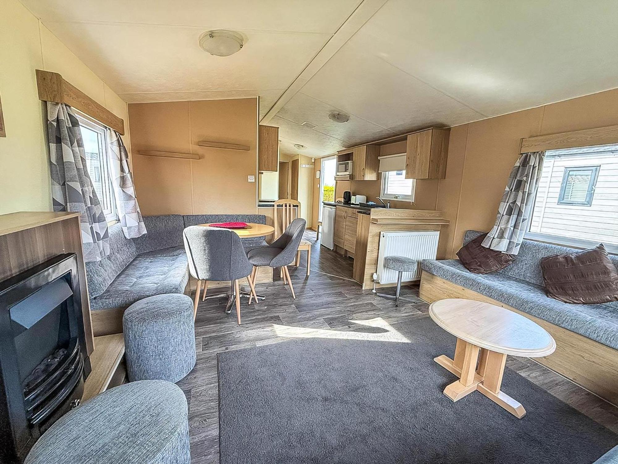 Lovely 6 Berth Caravan At Sunnydale Holiday Park Ref 35375S Louth  Exterior foto